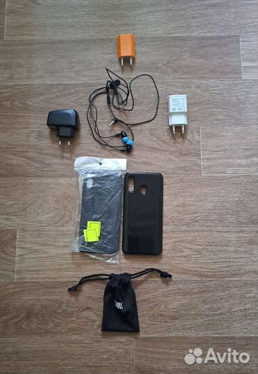 Блоки питания, аксессуары для телефонов