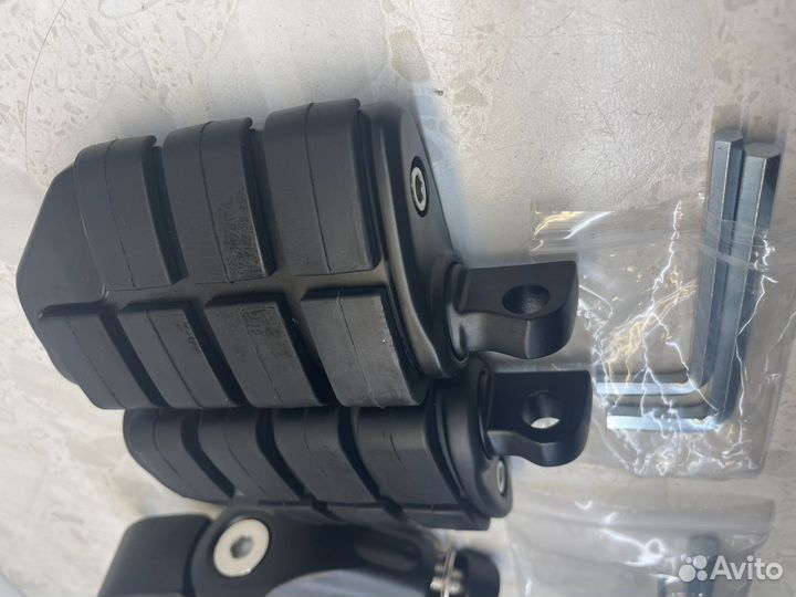 Подножки на дуги 32мм Harley-davidson модель 2