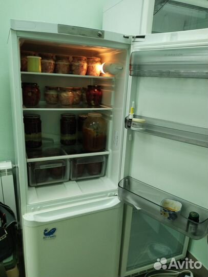 Холодильник двухкамерный большой
