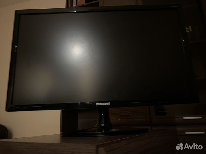 Монитор samsung s24d300h