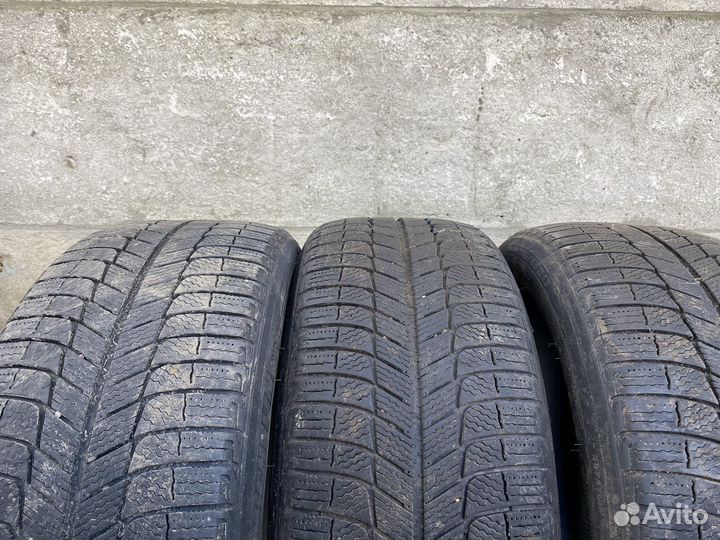 Michelin Latitude X-Ice 245/45 R19 102H