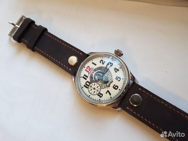 Часы Молния. Наручные. Герб СССР. С ремешком или б