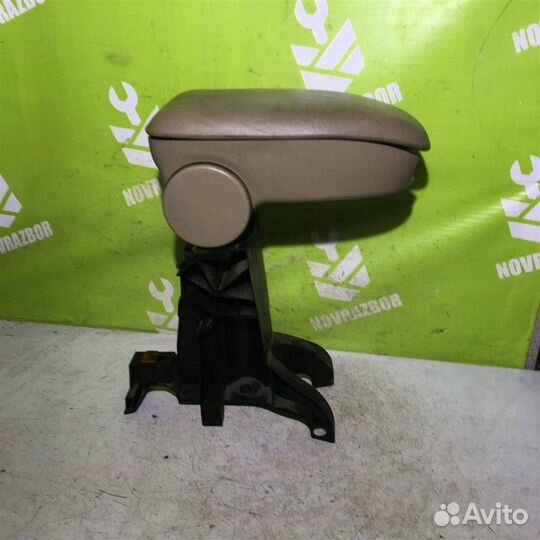 Подлокотник Форд Фокус 1