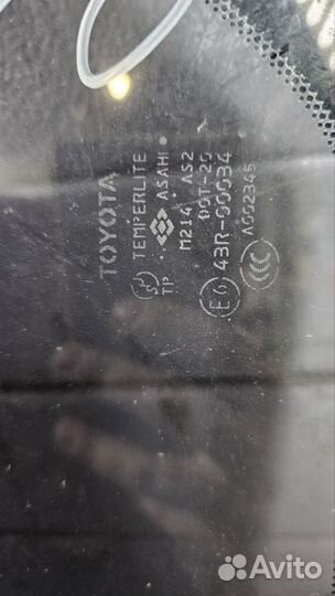 Toyota land cruiser 100 стекло заднее левое