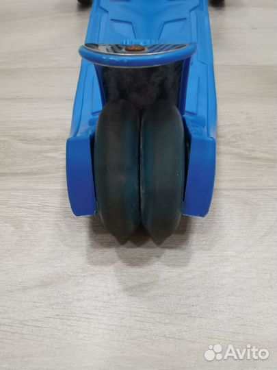 Самокат детский бу трехколесный Triumf active