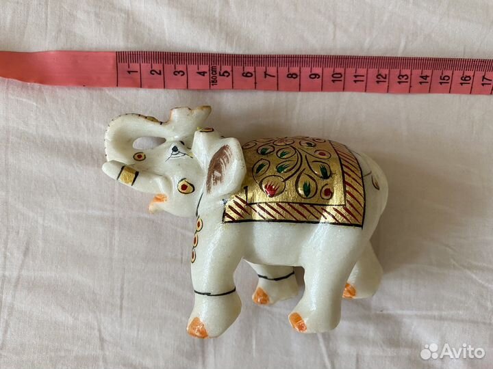 Слон декоративная фигурка из камня