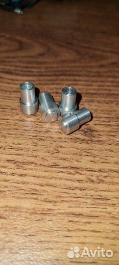 Держатель штока дренажного клапана для Jura