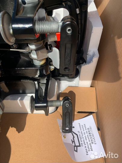 Лодочный подвесной мотор