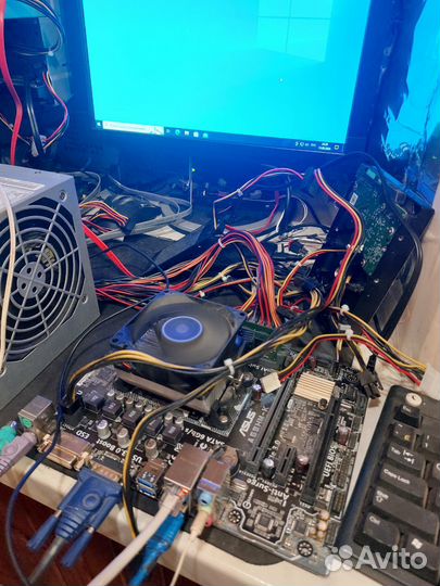 Материнская плата с процессором и памятью AMD