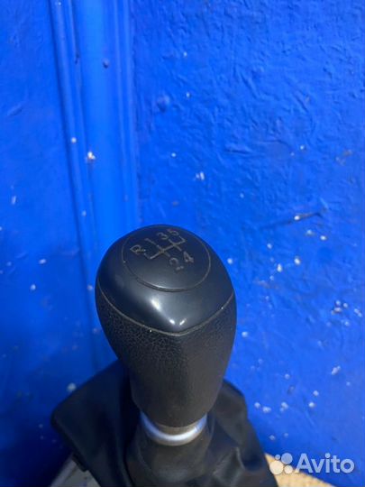 Ручка кпп Hyundai Solaris хэтчбек G4FA 2011