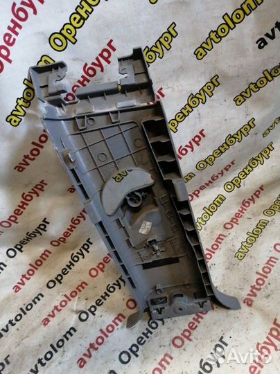 Обшивка стойки передняя правая Kia Sportage 3