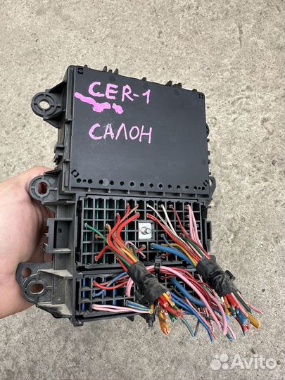 Салонный блок предохранителей на Kia cerato 1
