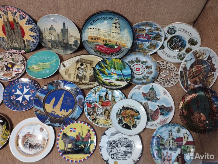 Сувенирные тарелки из разных стран
