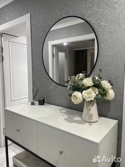 Зеркало в алюминиевой раме