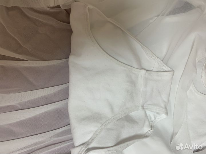 Гимнастический купальник 134 с юбкой +чешки