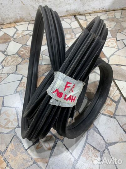 Уплотнительная резинка боковой двери Renault Logan