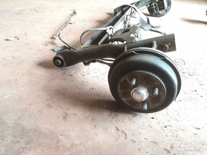 Балка подвески suzuki swift 2010 г