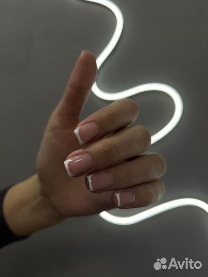 Маникюр, наращивание ногтей