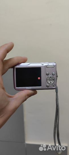 Компактный фотоаппарат Nikon S210