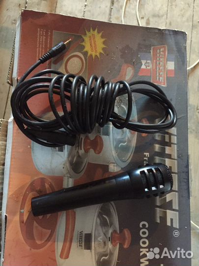 Студийный микрофон