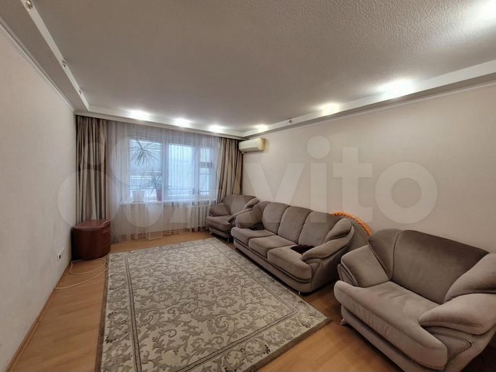 3-к. квартира, 85 м², 3/10 эт.