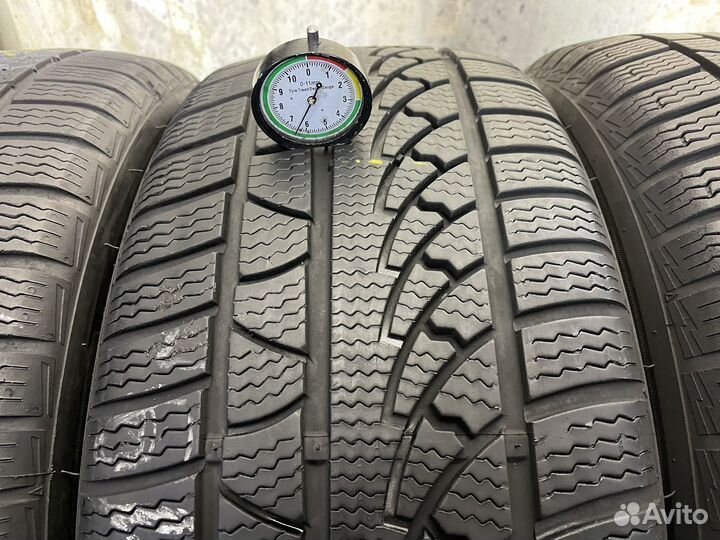 Petlas Snow Master W651 235/55 R17