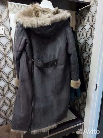 Дубленка натуральная женская с капюшоном