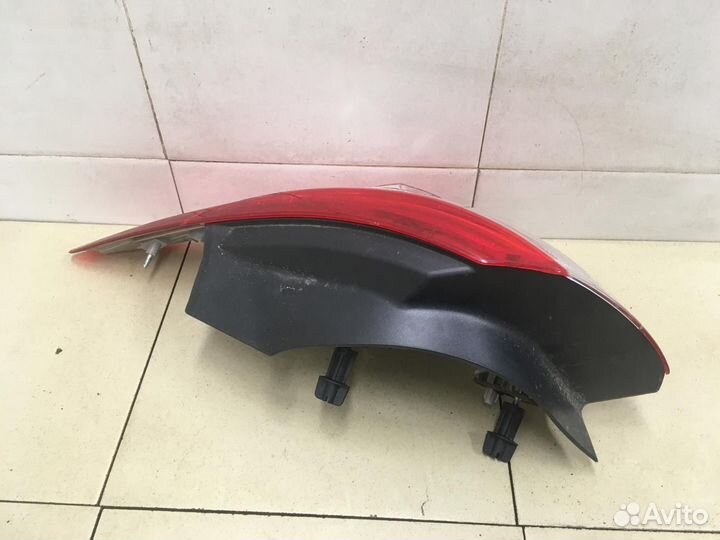 Фонарь задний наружный правый Focus III 2011