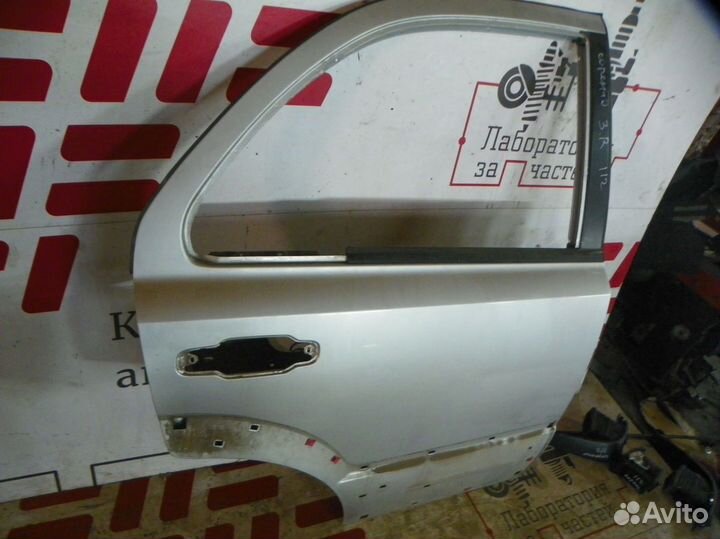 Дверь задняя правая Kia Sorento