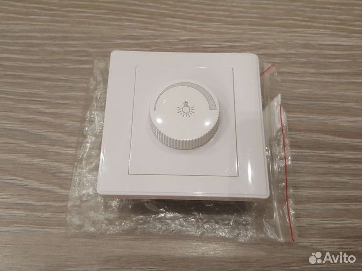 Регулятор яркости Диммер 220в