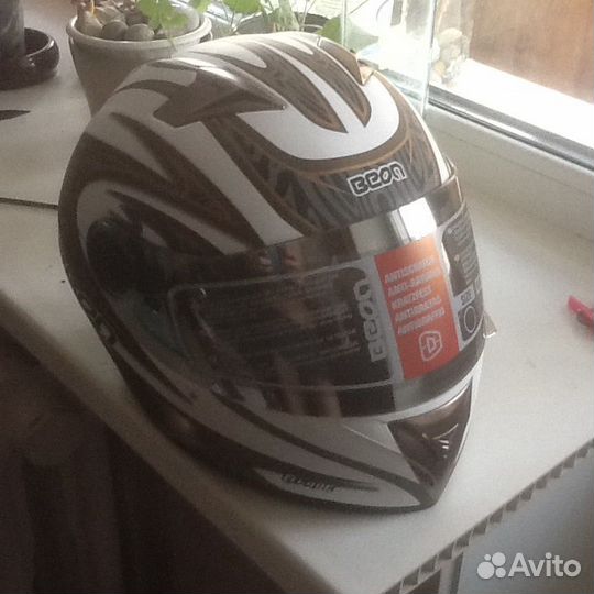 Шлем beon