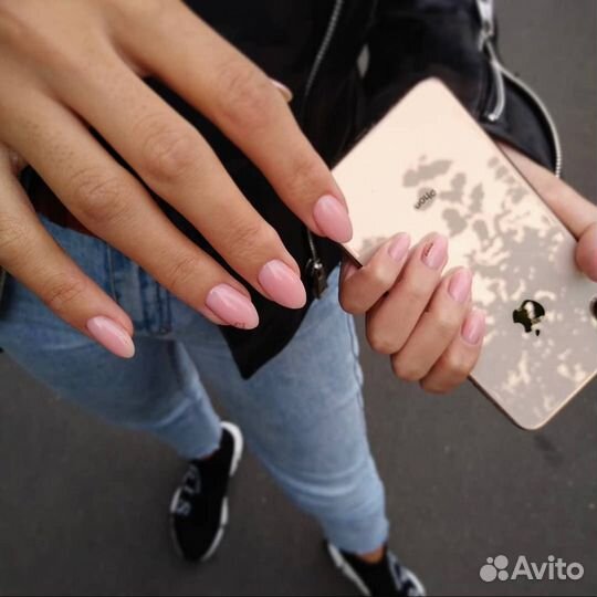 Модель на гель-лак, маникюр/педикюр