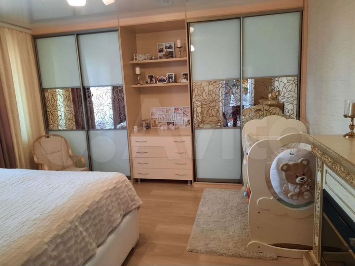 3-к. квартира, 92 м², 9/17 эт.