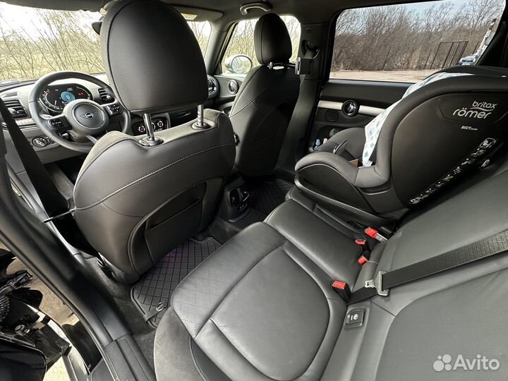 MINI Cooper Clubman 1.5 AMT, 2022, 15 500 км