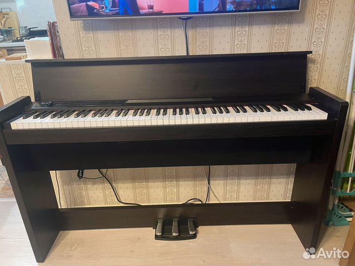 Цифровое пианино Кorg lр-380
