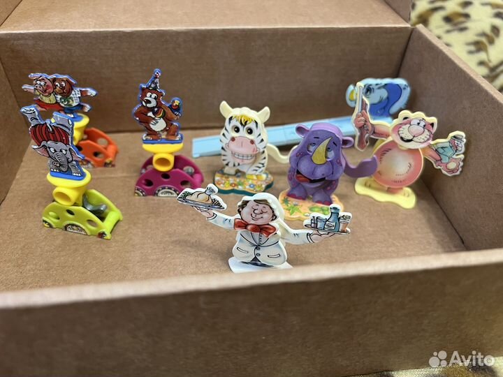 Игрушки киндер сюрприз 90-е