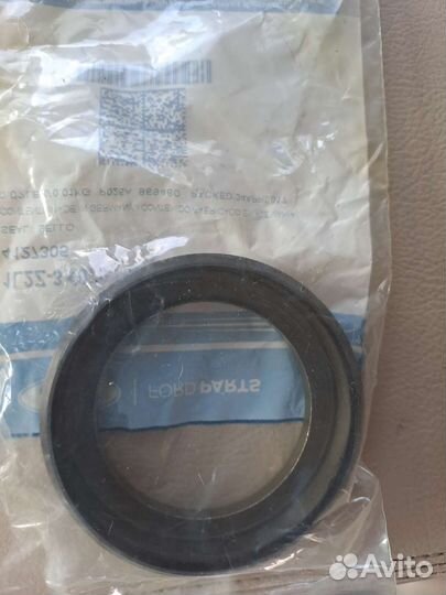 Сальник заднего редуктора Форд Эксплорер