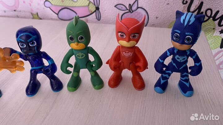 Герои в масках фигурки