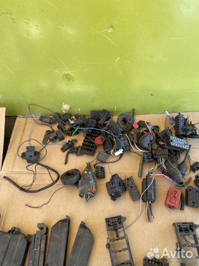 Разъемы, фишки, колодки Mercedes E-Class W124