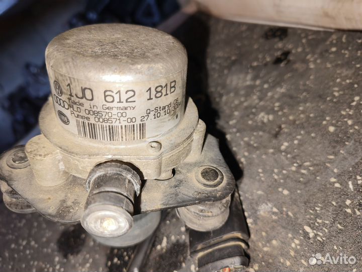 Насос вакуумный A1 A3 Q3 Golf 6 7 Passat Polo