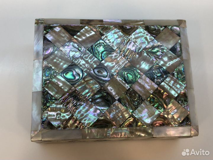 Антикварная шкатулка