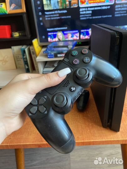 Sony playstation 4 PS4 slim 1tb