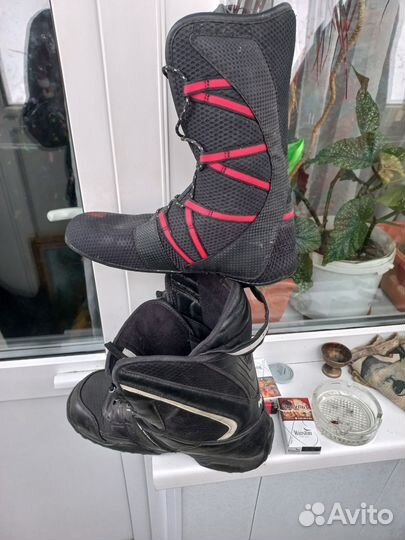 Сноуборд и ботинки