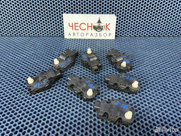 Моторчик заслонки печки VW Touareg NF 2/ FL