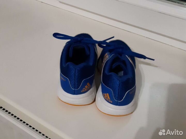 Кроссовки adidas оригинал
