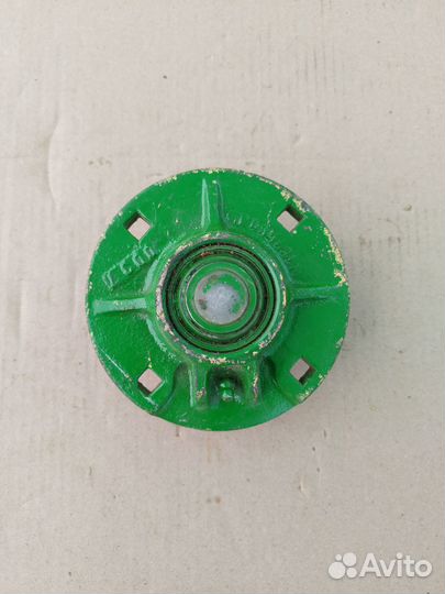 John Deere AN212394 ступица