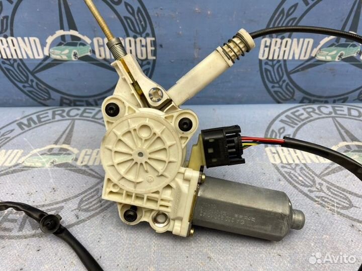 Стеклоподъемник передний правый Mercedes-Benz W215