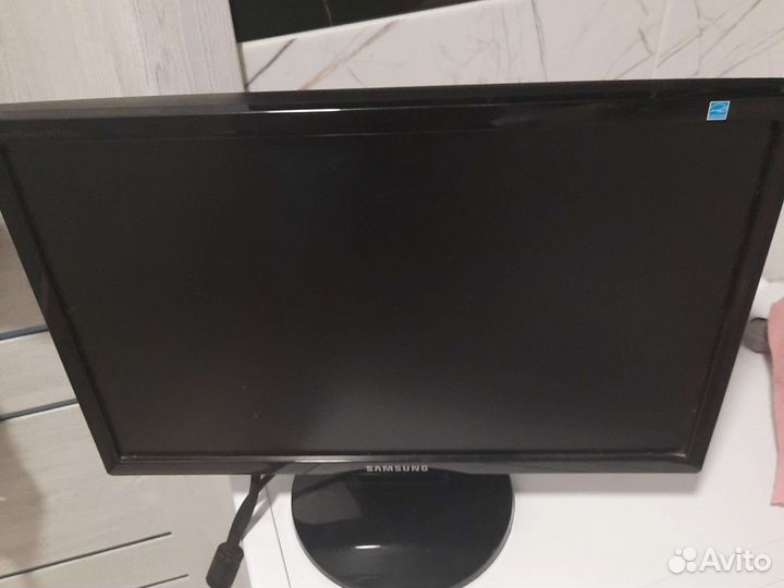 Монитор Samsung
