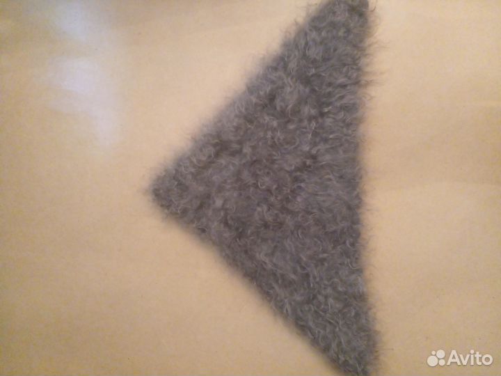 Пуховая косынка Новая кудрявая 135 х 70 козья