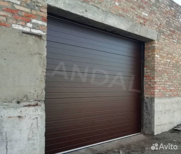 Секционные ворота